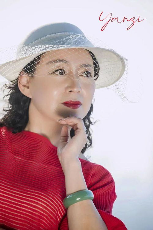 光与影的灵魂对话 人像摄影艺术探讨——以上海女性肖像为例